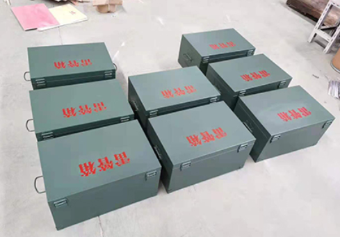 五龙口镇炸药箱和雷管箱一般是怎么存放的？