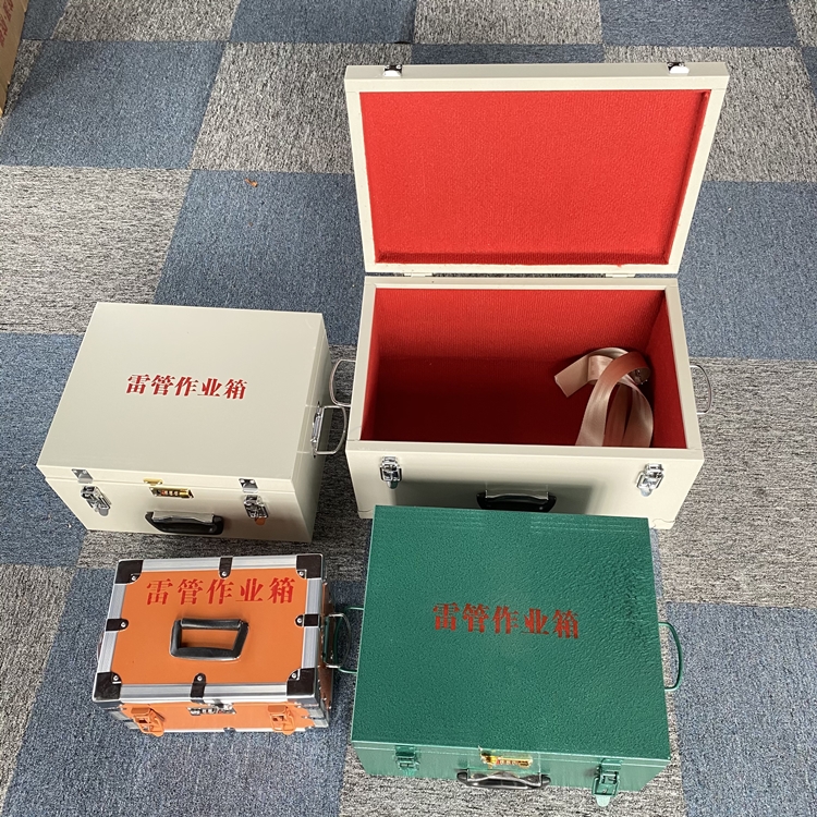 五龙口镇爆破工程作业箱如何选择？玻璃钢与传统材质的全面对比